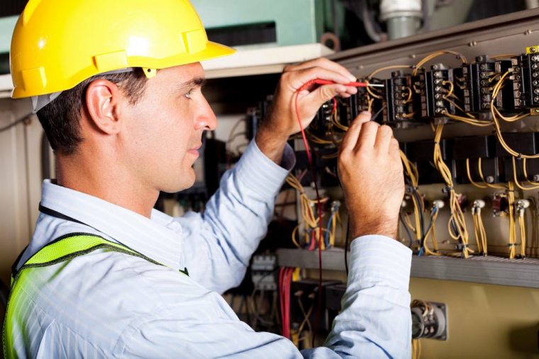 Rénovation électrique d'un appartement en ruine datant des années 60, Thiviers, BGE La Connexion Électrique